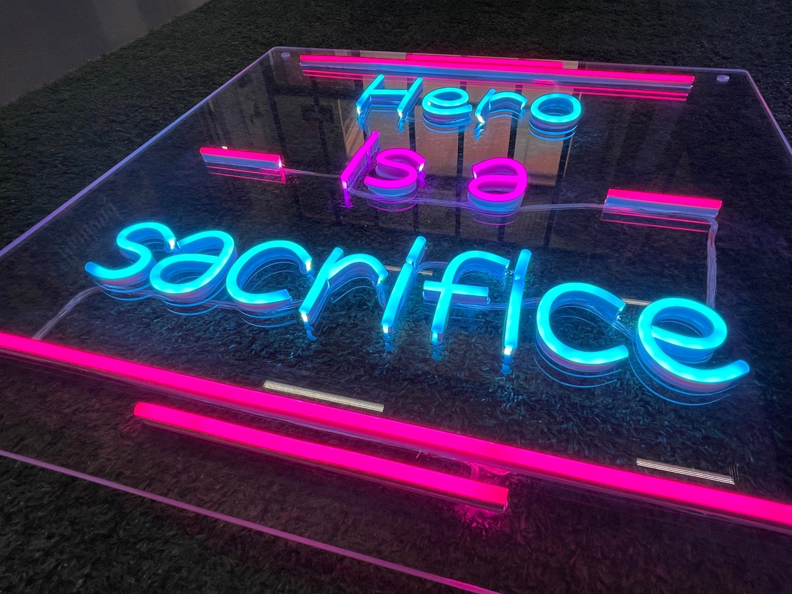 ป้ายไฟนีออน Neon Sign สีสันสดใส ดัดโค้งตามแบบ สวยงามสะดุดตา เหมาะสำหรับร้านอาหาร คาเฟ่ บาร์ และงานตกแต่ง