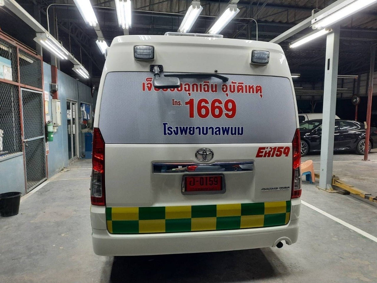 สติ๊กเกอร์ติดรถฉุกเฉิน Ambulance Sticker พิมพ์คมชัด สะท้อนแสงได้ เหมาะสำหรับรถพยาบาล รถกู้ชีพ และยานพาหนะฉุกเฉินทุกประเภท