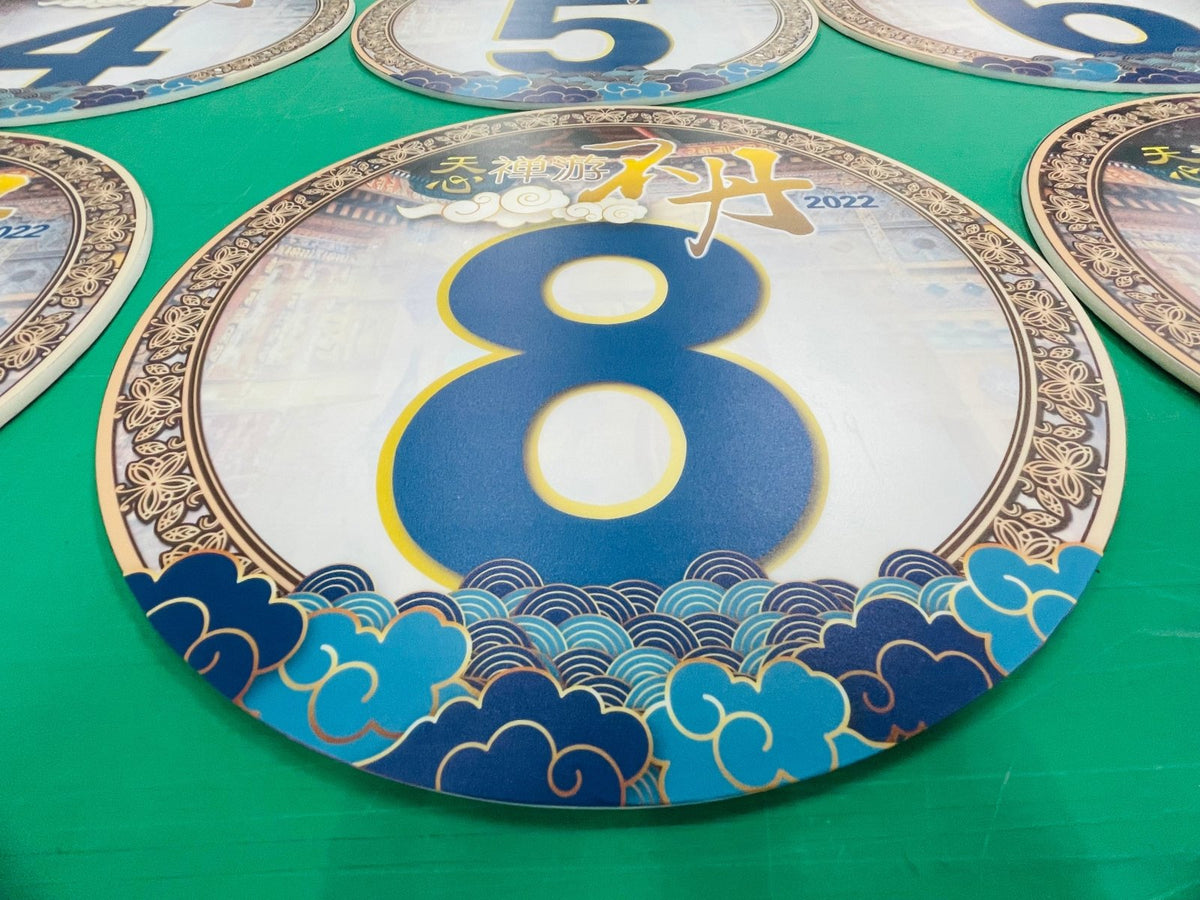 ป้ายพลาสวูด ติดสติ๊กเกอร์ สกรีนพิมพ์ยูวี พิมพ์คมชัด ทนแดดฝน แข็งแรง เหมาะสำหรับงานโฆษณา ป้ายร้าน และป้ายโปรโมชัน