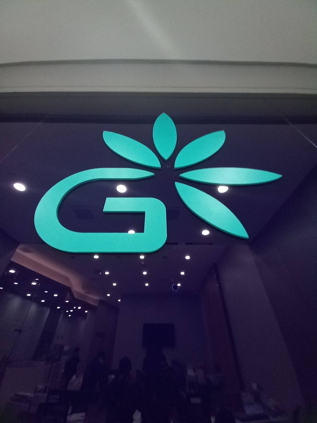 ป้ายอะคริลิค ชื่อบริษัท ติดผนัง พิมพ์ยูวีคมชัด ดีไซน์เรียบหรู เหมาะสำหรับออฟฟิศและองค์กร