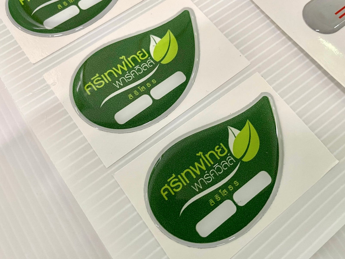 สติ๊กเกอร์เรซิ่น และสติ๊กเกอร์นูน Resin Dome Sticker พิมพ์คมชัด เคลือบเรซิ่นเงางาม เหมาะสำหรับฉลากสินค้า โลโก้ และงานพรีเมียม