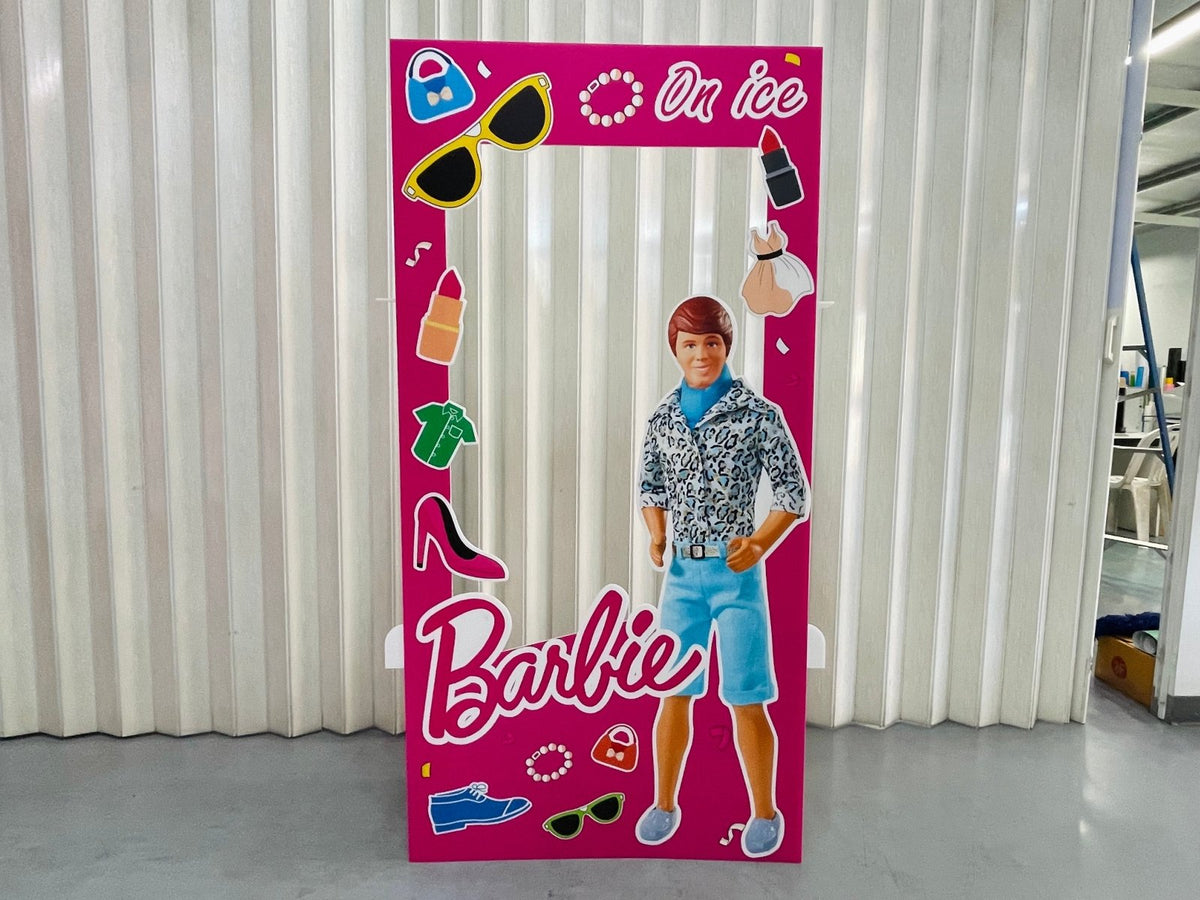 กรอบป้าย Instagram และ Facebook ดีไซน์เหมือนหน้าฟีดโซเชียล เหมาะสำหรับงานอีเวนต์ งานถ่ายภาพ และกิจกรรมโปรโมชัน