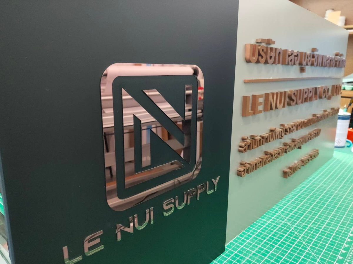 ป้ายสแตนเลสพิงค์โกลด์ Pink Gold หรูหรา แข็งแรง ทนทาน เหมาะสำหรับป้ายบริษัท ร้านค้า และอาคารพาณิชย์