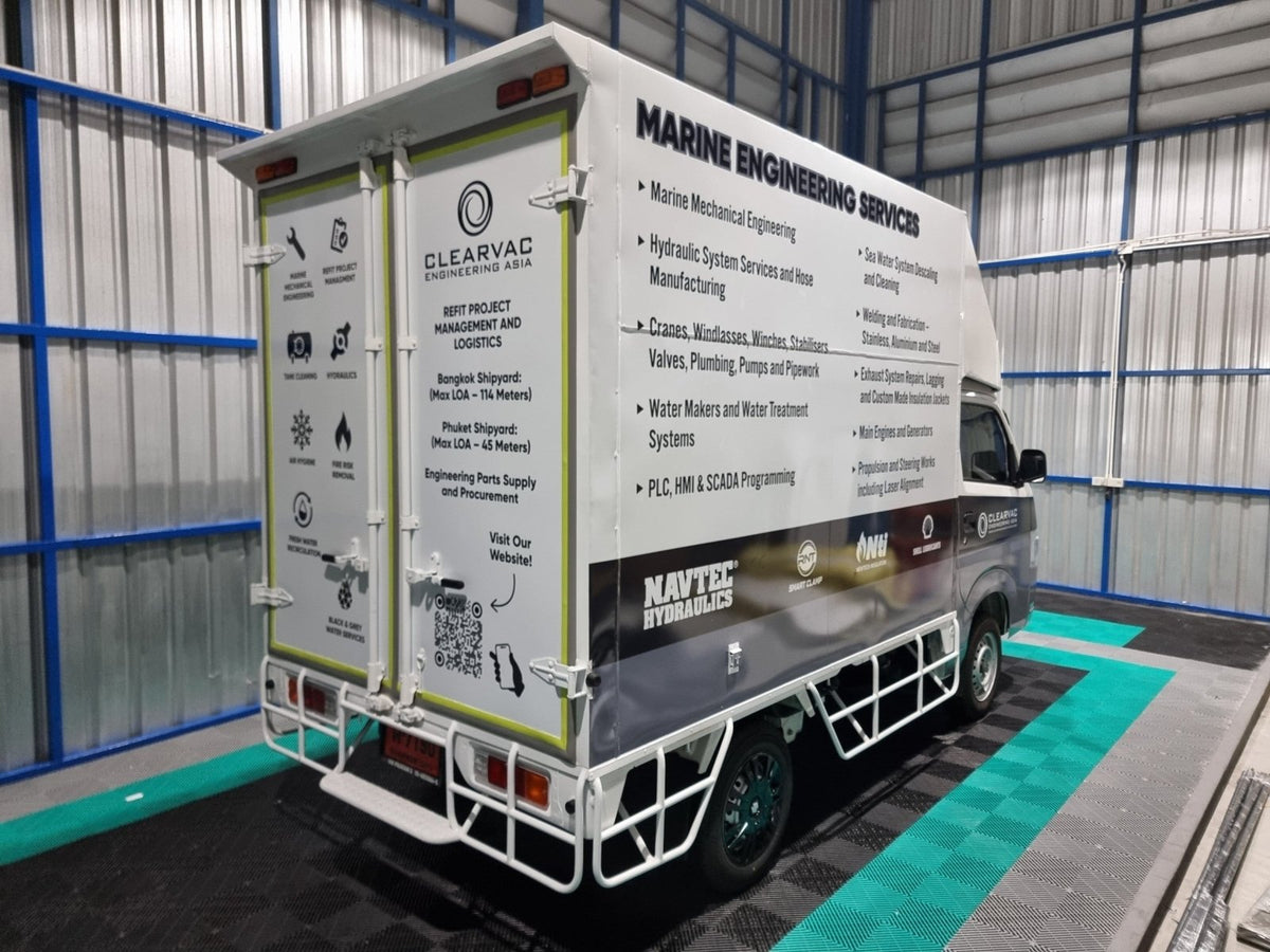 สติ๊กเกอร์ติดรถสี่ล้อใหญ่ Truck Wrap Sticker พิมพ์คมชัด วัสดุทนทาน เหมาะสำหรับโฆษณา โปรโมชัน และตกแต่งรถเพื่อเพิ่มเอกลักษณ์