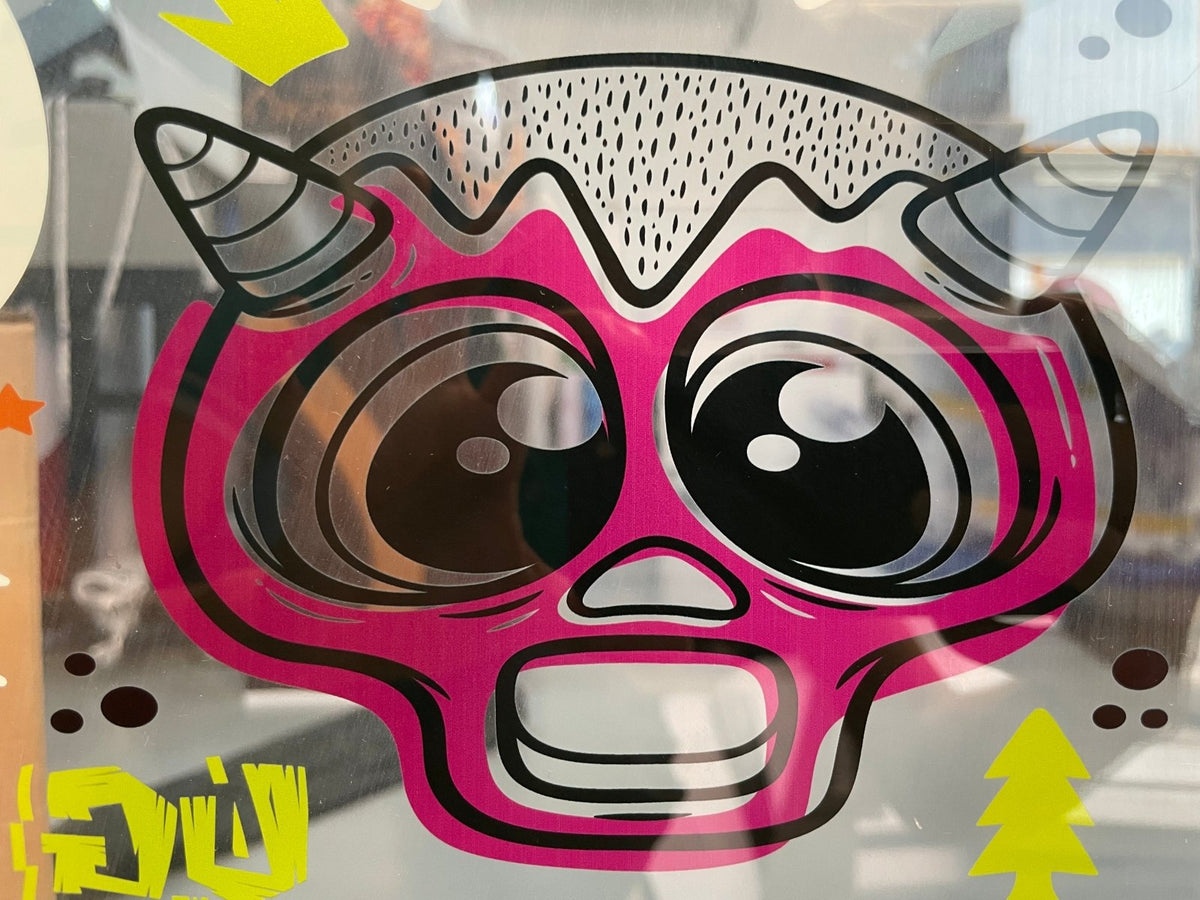 สติ๊กเกอร์โปร่งใส พิมพ์อิงค์เจ็ท สีสด คมชัด เหมาะสำหรับติดกระจก บรรจุภัณฑ์ และงานตกแต่ง