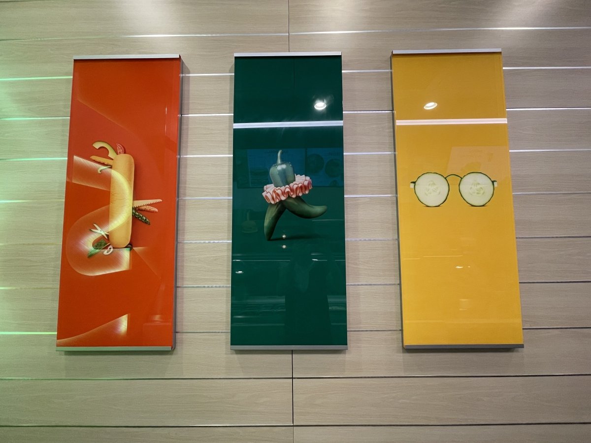 รูปติดผนัง ภาพแคนวาส และรูปกรอบลอย พิมพ์คมชัด สีสวยทนทาน เหมาะสำหรับตกแต่งบ้าน ร้านค้า และออฟฟิศ