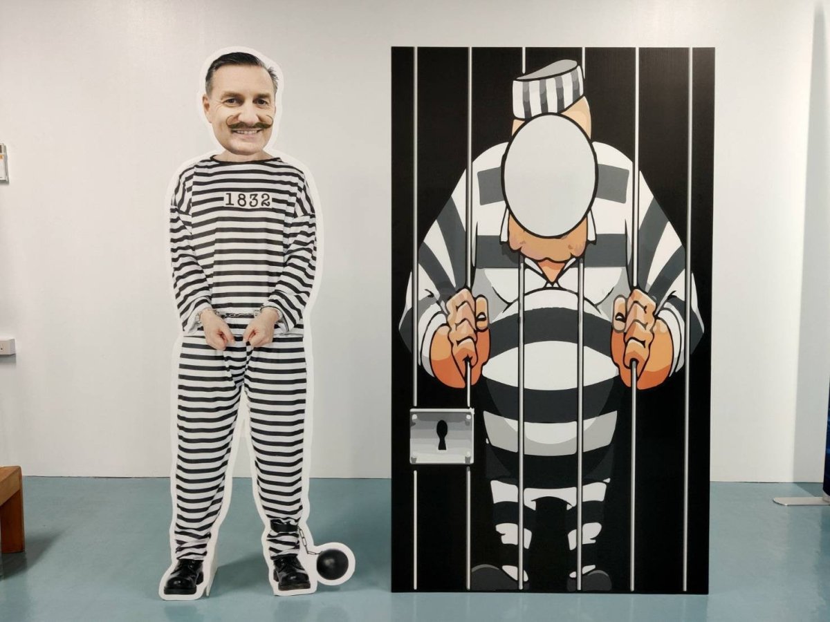 สแตนดี้ไดคัท Standee Die-Cut พิมพ์คมชัด น้ำหนักเบา ไดคัทตามแบบ เหมาะสำหรับงานอีเวนต์ โปรโมชัน และป้ายโฆษณา