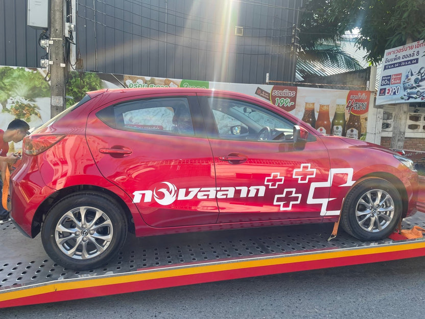 สติ๊กเกอร์ไดคัทติดรถ พิมพ์คมชัด วัสดุทนทาน กันน้ำ เหมาะสำหรับงานโฆษณา โปรโมชัน และตกแต่งรถเพื่อเพิ่มเอกลักษณ์