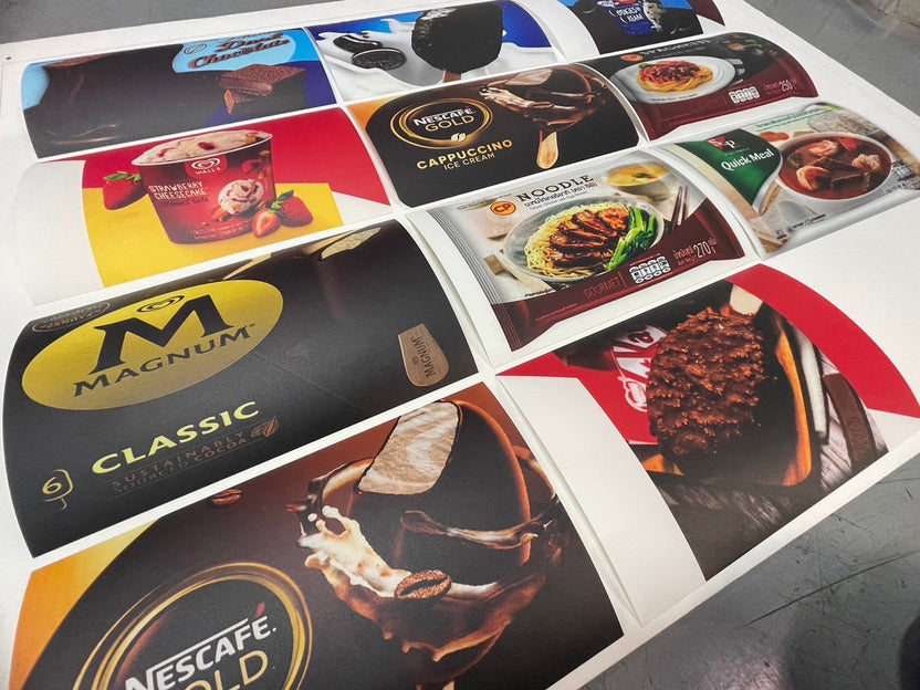 แบคลิทฟิล์ม Backlit Film สำหรับป้ายกล่องไฟ สีสด สว่างชัดเจน เหมาะสำหรับงานโฆษณาและโปรโมชัน