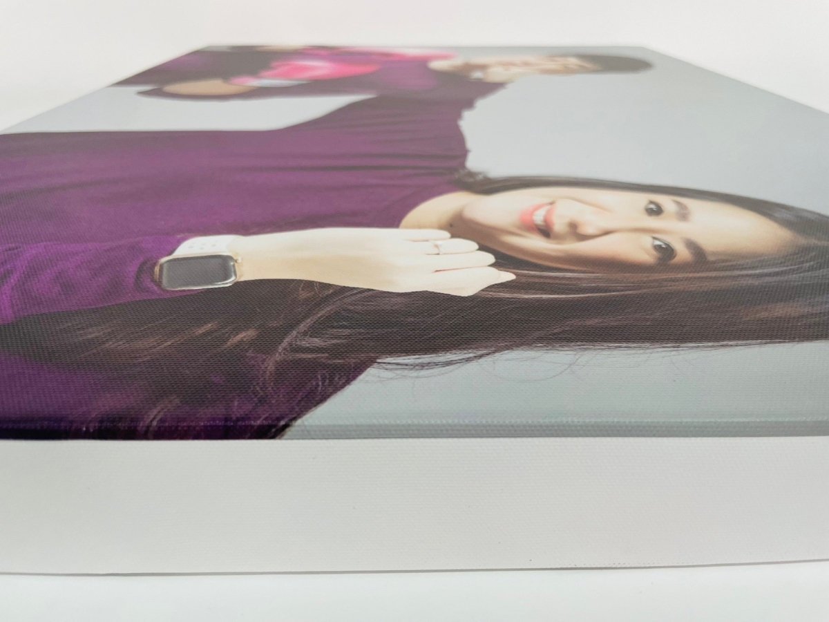 รูปติดผนัง ภาพแคนวาส และรูปกรอบลอย พิมพ์คมชัด สีสวยทนทาน เหมาะสำหรับตกแต่งบ้าน ร้านค้า และออฟฟิศ