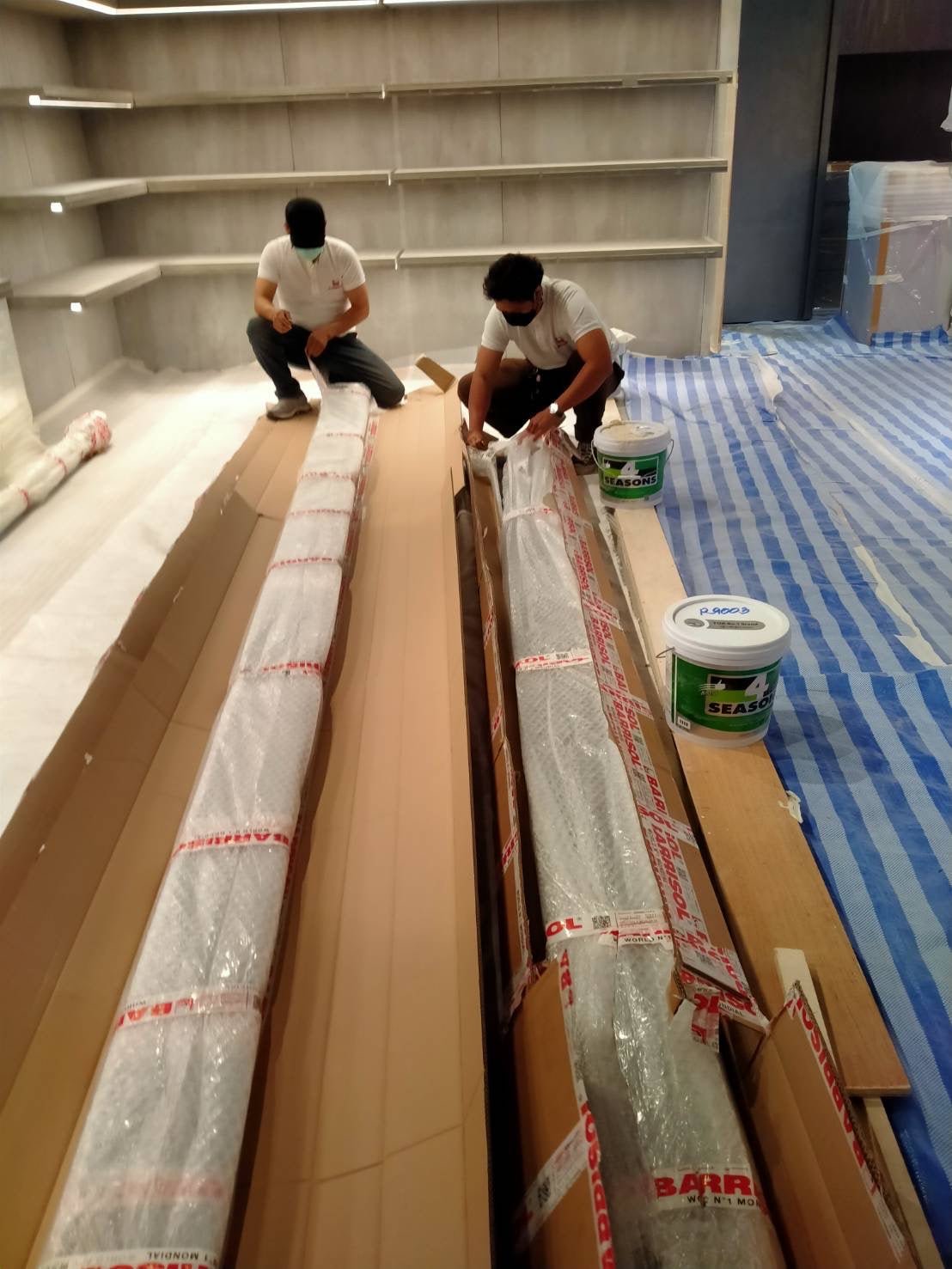 ฝ้ากล่องไฟผ้าบารีซอล Barrisol Stretched Ceiling กระจายแสงนุ่มนวล ดีไซน์หรูหรา เหมาะสำหรับออฟฟิศ ห้างสรรพสินค้า และโชว์รูม