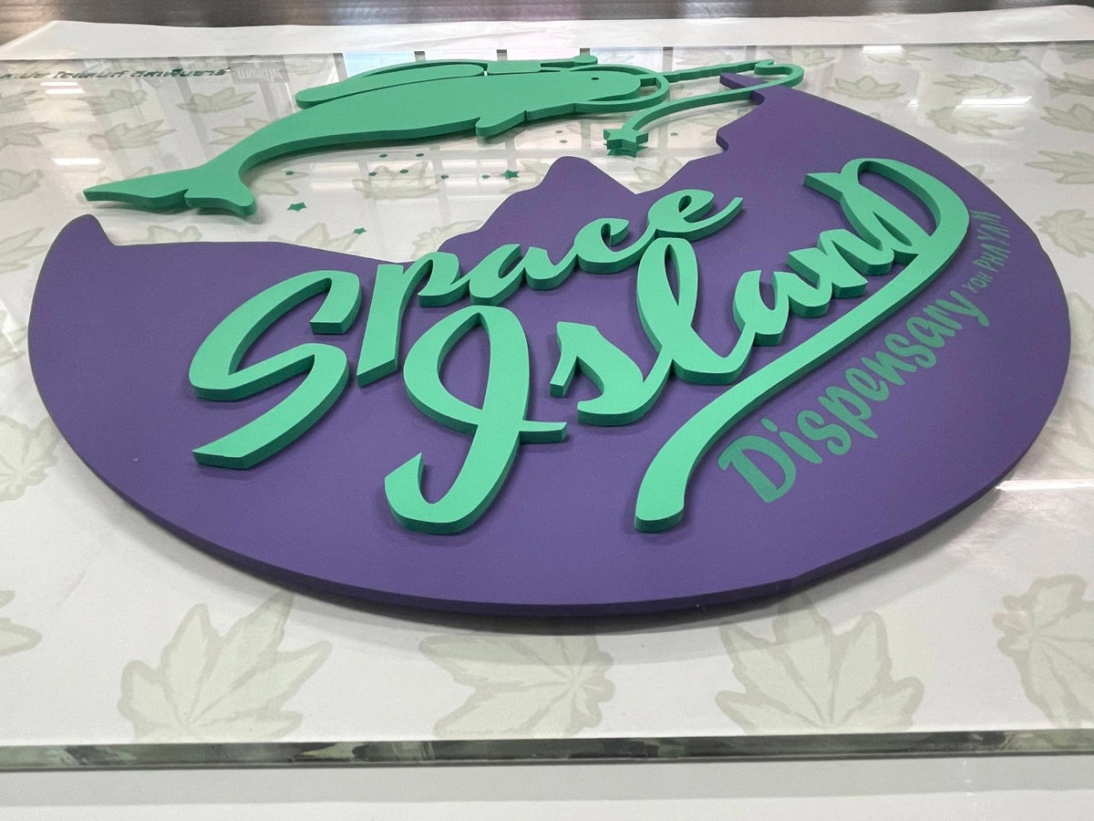 ป้ายไดคัทอะคริลิค ตัวนูน พิมพ์คมชัด ดีไซน์สวยหรู แข็งแรงทนทาน เหมาะสำหรับป้ายบริษัท ป้ายร้านค้า และงานตกแต่งอาคาร