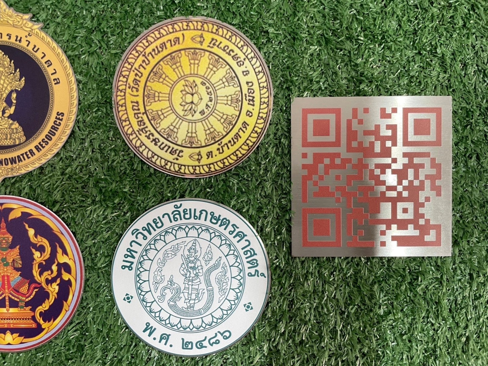 ตราสัญลักษณ์ ตราสแตนเลส พิมพ์ยูวี คมชัด ทนทาน เหมาะสำหรับองค์กร บริษัท และหน่วยงาน