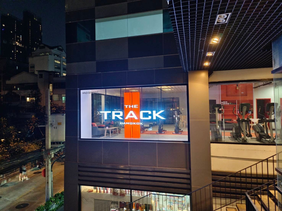 ป้ายฟิตเนส ตกแต่งยิม สปอร์ตคลับ ดีไซน์ทันสมัย พิมพ์คมชัด เหมาะสำหรับสปอร์ตคลับและศูนย์ออกกำลังกาย