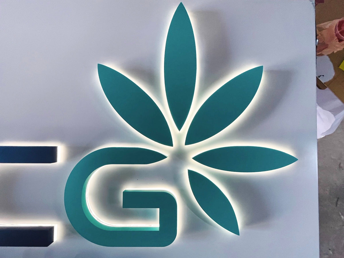 ป้ายไฟออกหลัง และอะคริลิคซ้อนหลัง แสงไฟสวยหรู สะท้อนกำแพงโดดเด่น เหมาะสำหรับป้ายบริษัท ร้านค้า และงานตกแต่งอาคาร