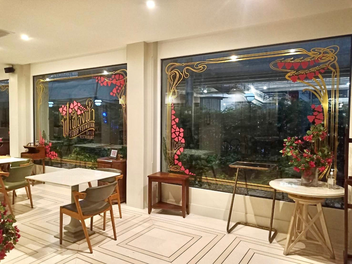 สติ๊กเกอร์ไดคัทติดกระจก สีทอง หรูหรา พิมพ์คมชัด เหมาะสำหรับร้านอาหาร คาเฟ่ และงานตกแต่งอาคาร