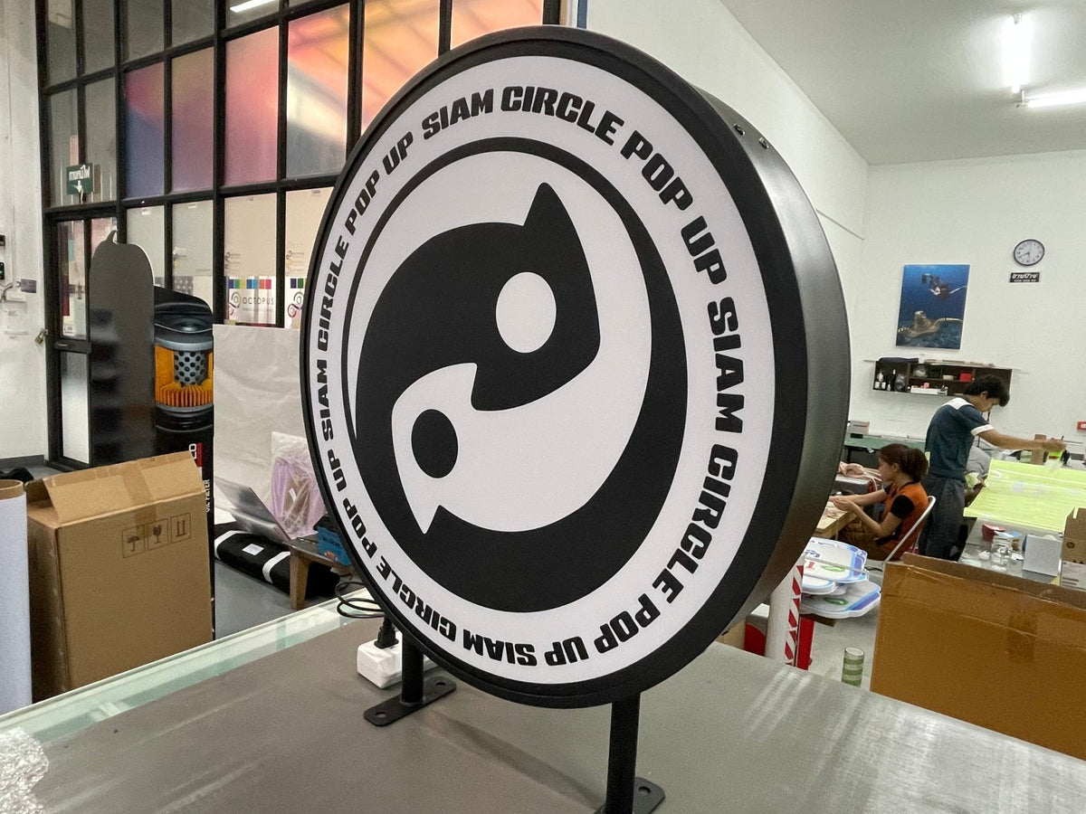 ป้ายโลโก้ไฟออกหน้า กล่องไฟโลโก้ กล่องไฟซิงค์ สว่างชัดเจน เหมาะสำหรับร้านค้าและบริษัท