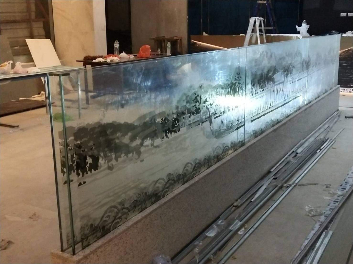 สติ๊กเกอร์ติดกระจก ทึบแสง กันแดด และโปร่งแสง พิมพ์คมชัด ช่วยลดแสงแดด เพิ่มความเป็นส่วนตัว เหมาะสำหรับอาคารและร้านค้า