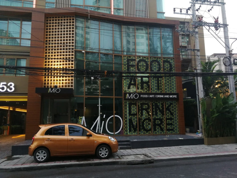 ป้ายร้านอาหาร ป้ายโลโก้ร้านอาหาร ดีไซน์สวยโดดเด่น เหมาะสำหรับร้านอาหาร คาเฟ่ และธุรกิจบริการ