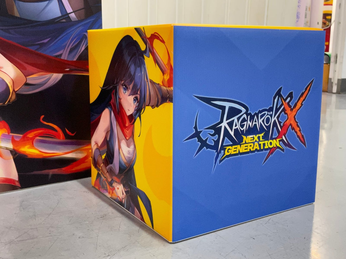 กล่องลูกเต๋า กล่องฟิวเจอร์บอร์ดทรงลูกเต๋า พิมพ์คมชัด เหมาะสำหรับงานอีเวนต์ และดิสเพลย์สินค้า