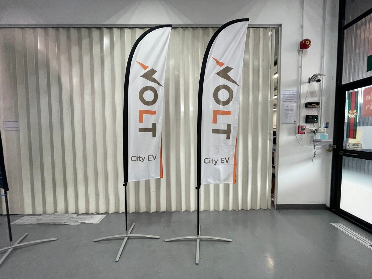 ธงชายหาด ธงปีกนก Beach Flag พิมพ์สีสดคมชัด โครงสร้างแข็งแรง เหมาะสำหรับงานอีเวนต์ โปรโมชัน และสื่อโฆษณาหน้าร้าน