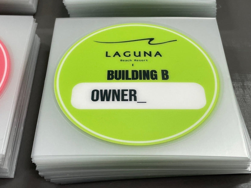 ป้ายสูญญากาศ ติดกระจกรถ เข้า-ออกหมู่บ้าน