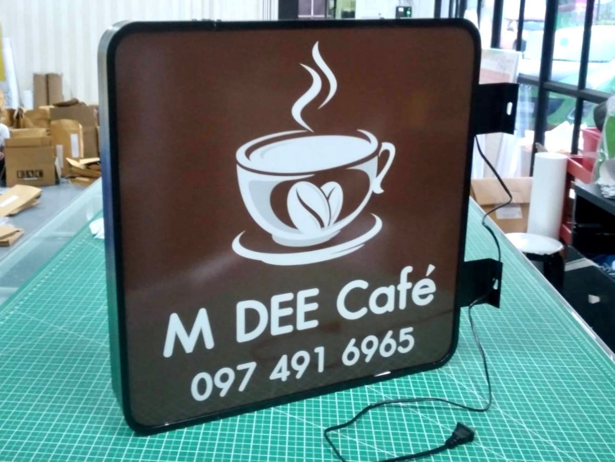 ป้ายไฟสำเร็จรูป Light Box ดีไซน์กะทัดรัด ติดตั้งง่าย สว่างคมชัด เหมาะสำหรับป้ายโฆษณา หน้าร้าน และงานโปรโมชัน