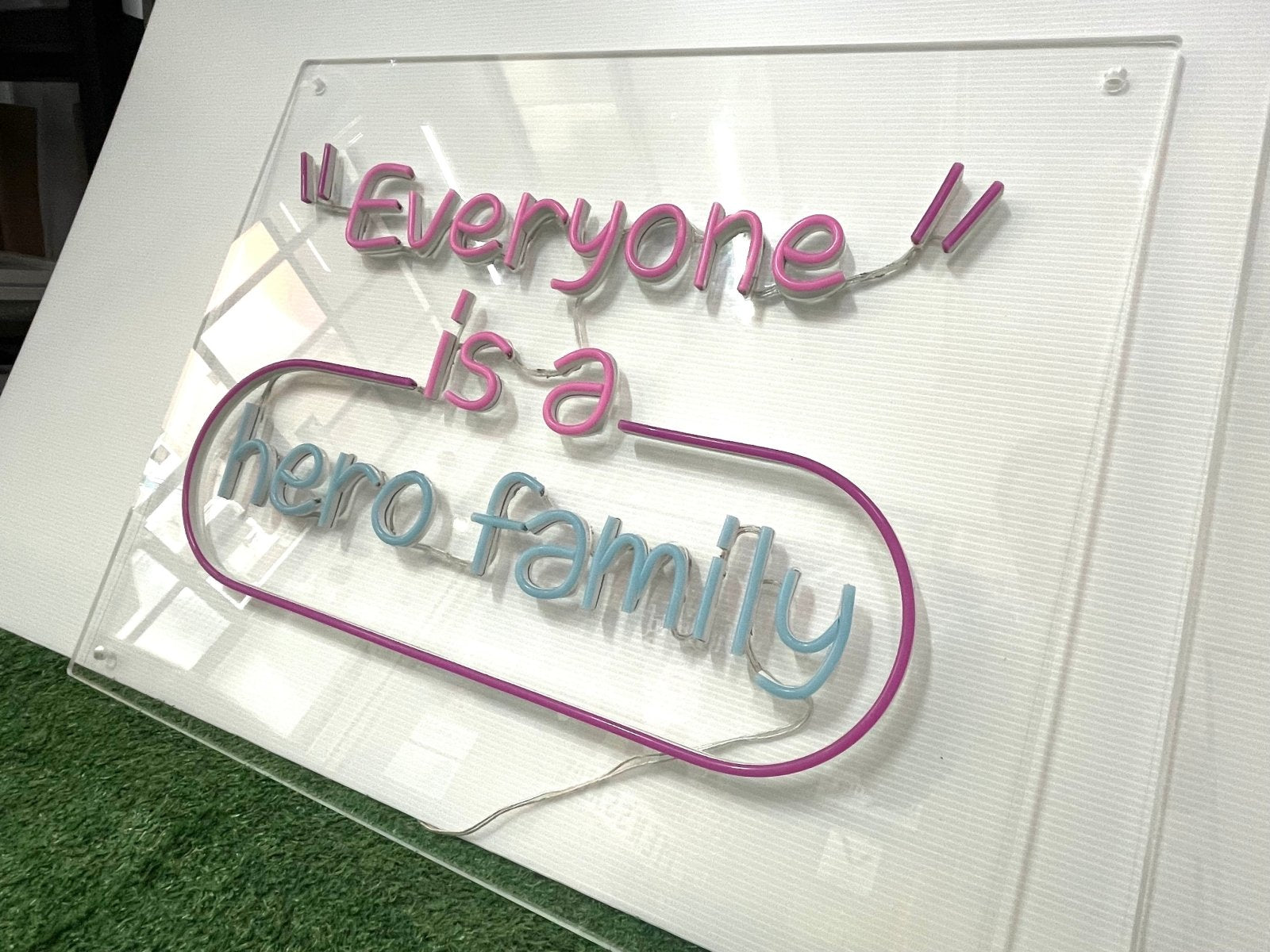 ป้ายไฟนีออน Neon Sign สีสันสดใส ดัดโค้งตามแบบ สวยงามสะดุดตา เหมาะสำหรับร้านอาหาร คาเฟ่ บาร์ และงานตกแต่ง