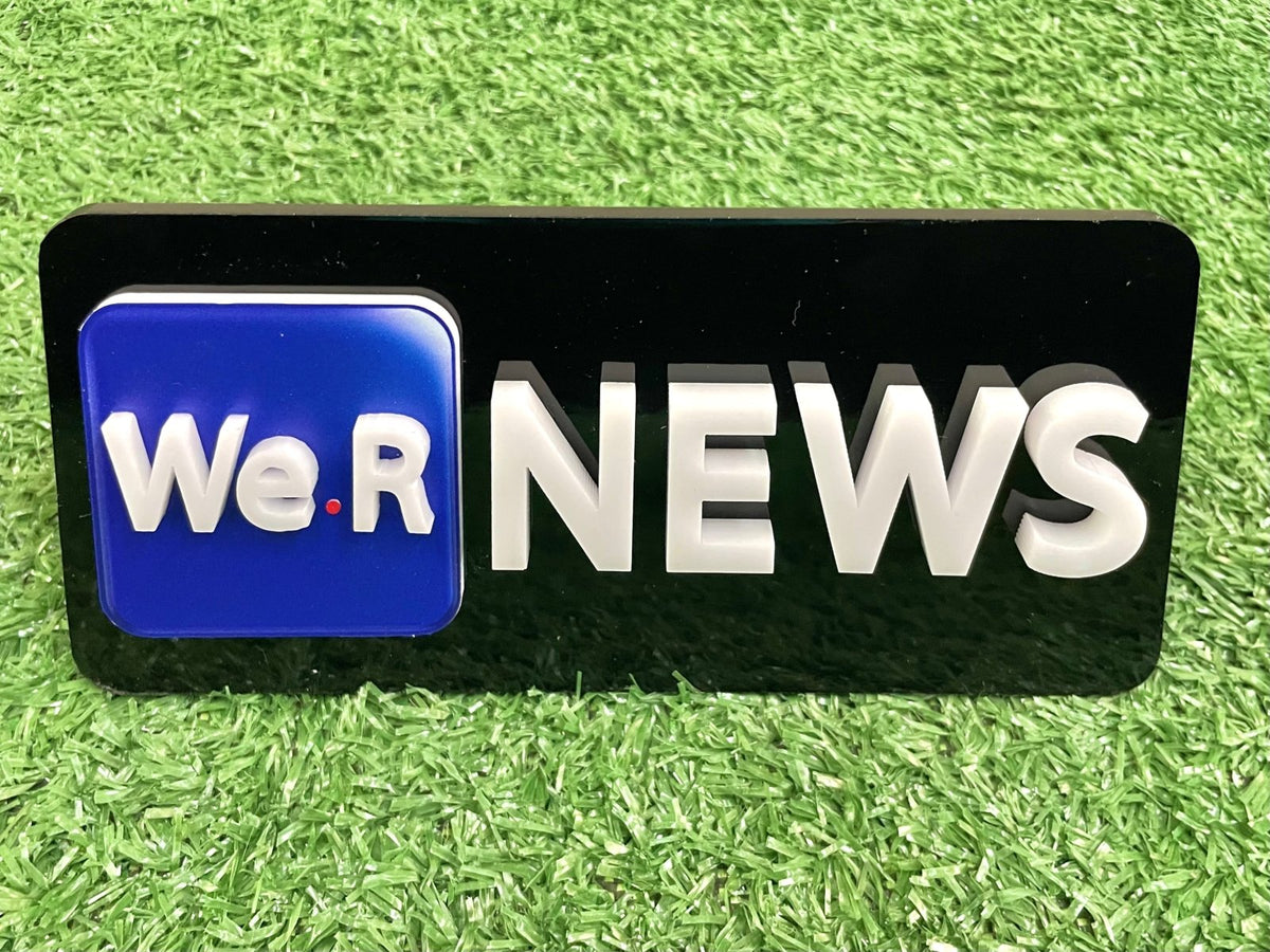ป้ายไมค์ โลโก้ไมค์ และป้ายหัวไมค์ พิมพ์คมชัด ดีไซน์สวย เหมาะสำหรับงานอีเวนต์ สื่อประชาสัมพันธ์ รายการทีวี และงานโปรโมชัน