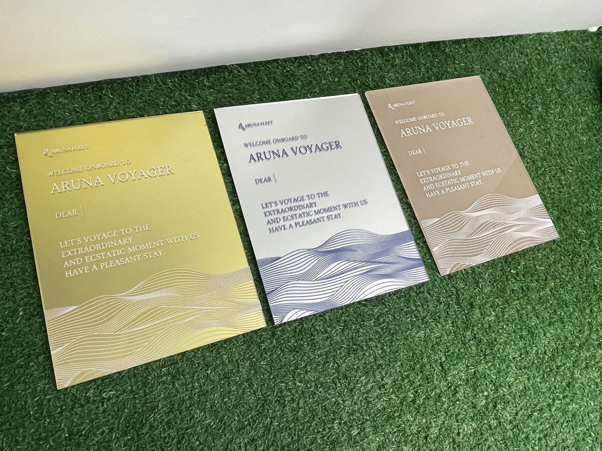 ป้ายอะคริลิคมิลเลอร์สีทอง Mirror เงากระจก หรูหรา พิมพ์คมชัด เหมาะสำหรับป้ายบริษัทและงานตกแต่ง