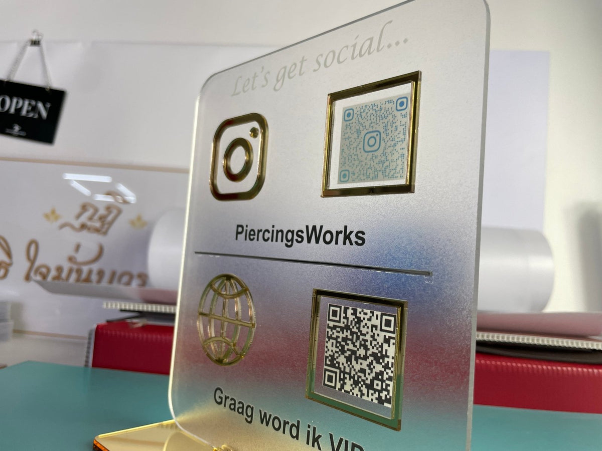 ป้ายคิวอาร์โค้ด QR Code พิมพ์คมชัด สแกนง่าย เหมาะสำหรับป้ายร้านค้า งานอีเวนต์ และโปรโมชัน