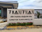 ป้ายอักษรโลหะ และป้ายโลโก้ ดีไซน์หรูหรา แข็งแรง ทนทาน เหมาะสำหรับป้ายบริษัท ร้านค้า และงานตกแต่งอาคาร