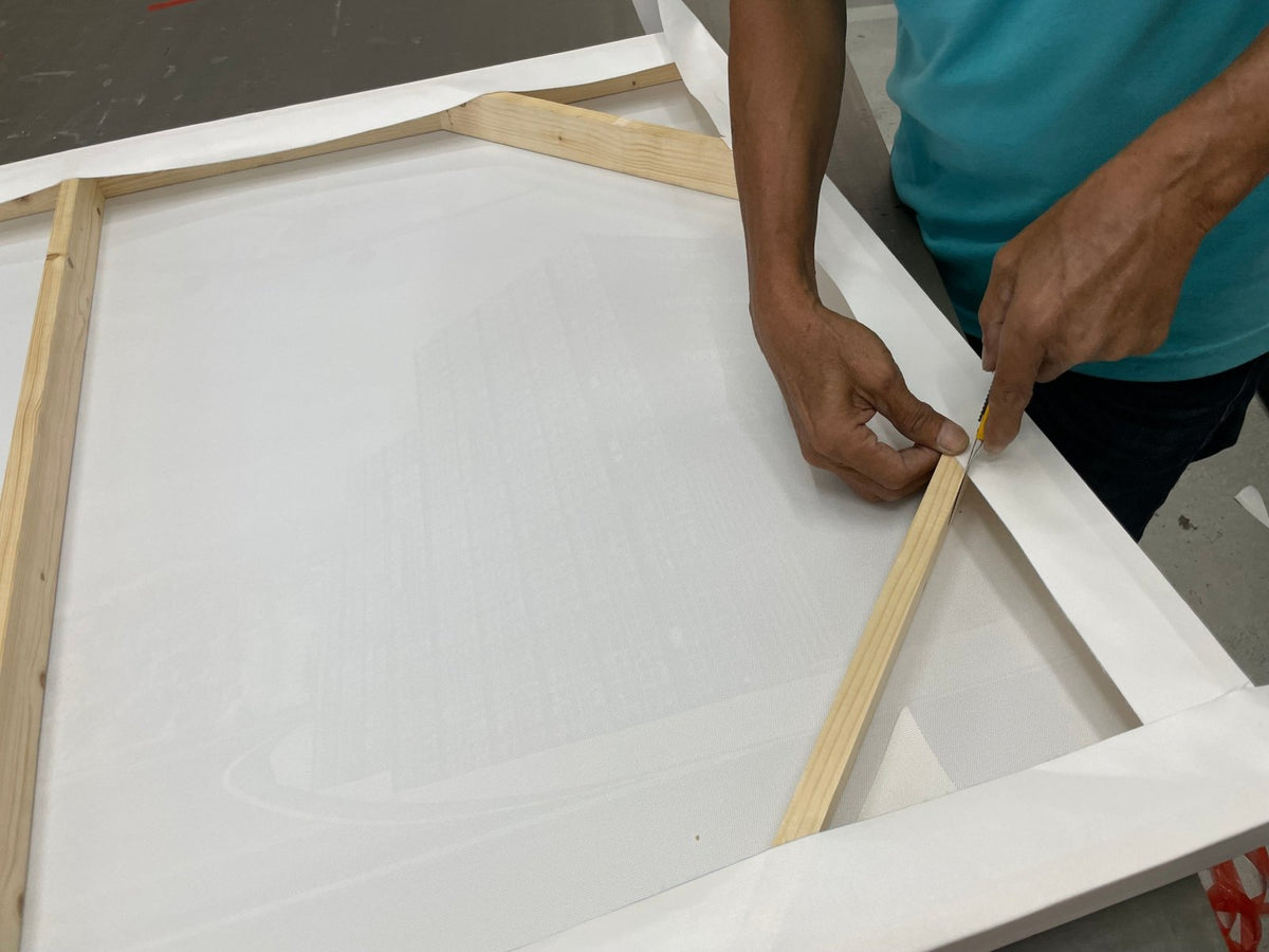 รูปติดผนัง ภาพแคนวาส และรูปกรอบลอย พิมพ์คมชัด สีสวยทนทาน เหมาะสำหรับตกแต่งบ้าน ร้านค้า และออฟฟิศ