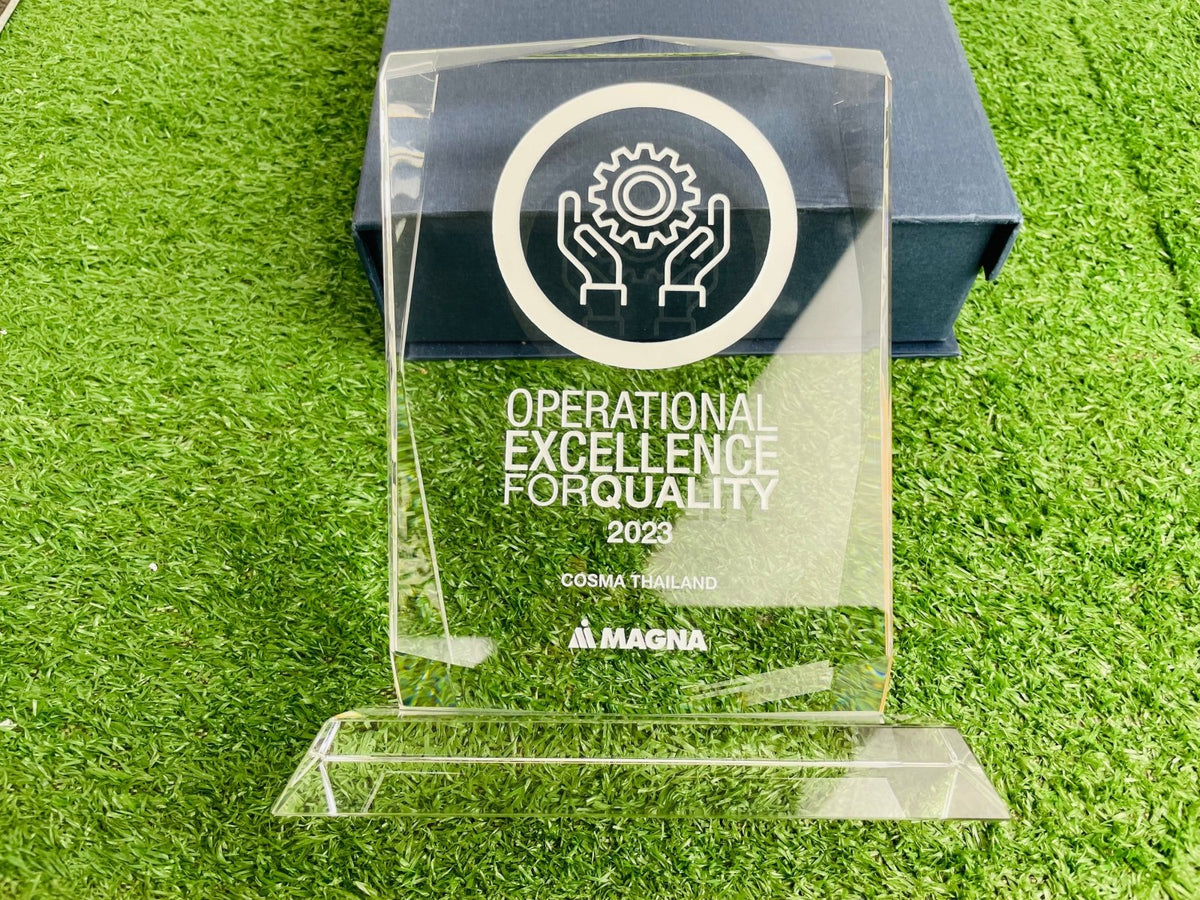 โล่รางวัล Acrylic Trophy Award อะคริลิคใส พิมพ์คมชัด ดีไซน์หรูหรา เหมาะสำหรับงานมอบรางวัล เกียรติยศ การแข่งขัน และงานองค์กร