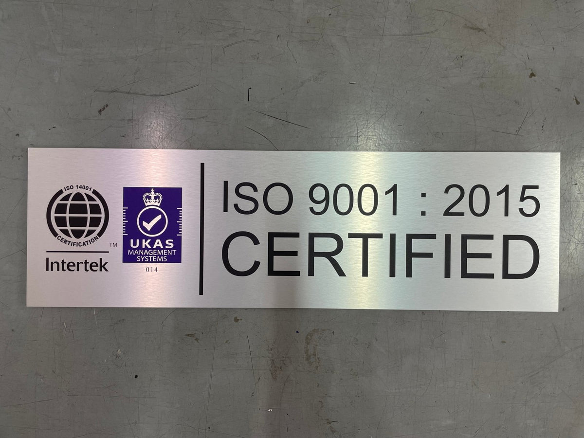 ป้ายสแตนเลส พิมพ์อิงค์เจ็ท UV ป้าย ISO  - Octopus Media Solutions