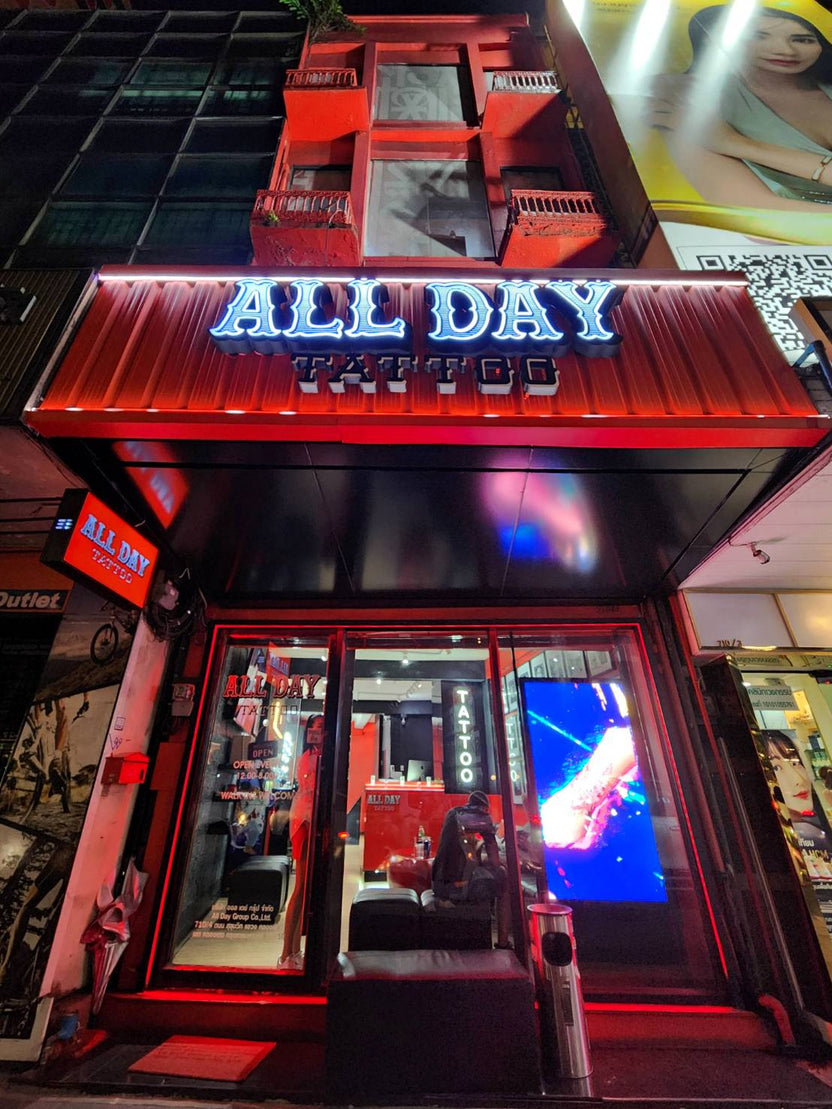 ทำป้ายร้านสัก Tattoo ดีไซน์โดดเด่น พิมพ์คมชัด เหมาะสำหรับร้านสักและธุรกิจด้านความงาม