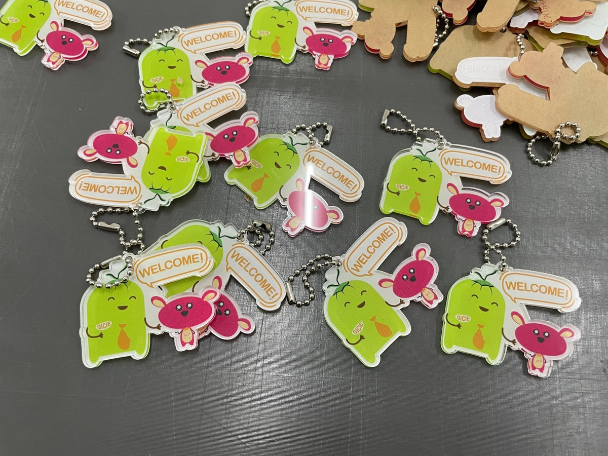 พวงกุญแจพรีเมี่ยม อะคริลิค พิมพ์คมชัด ดีไซน์สวย เหมาะสำหรับของที่ระลึก ของแจก และงานโปรโมชัน