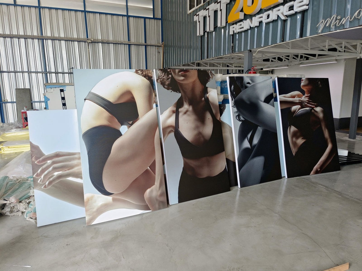 รูปติดผนัง ภาพแคนวาส และรูปกรอบลอย พิมพ์คมชัด สีสวยทนทาน เหมาะสำหรับตกแต่งบ้าน ร้านค้า และออฟฟิศ