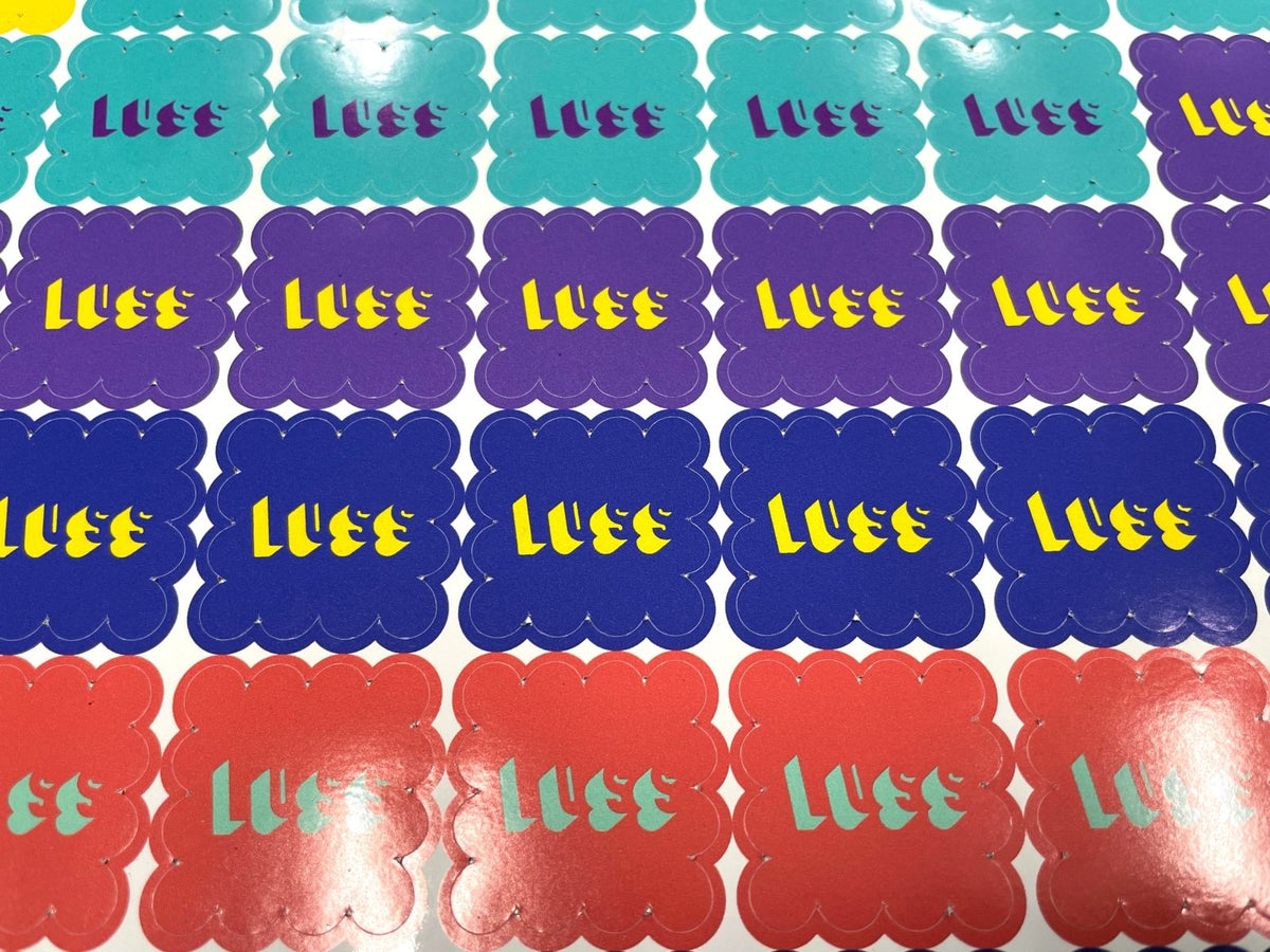 ฉลากสติ๊กเกอร์กันน้ำ PP สติ๊กเกอร์ไดคัท พิมพ์คมชัด ทนทาน กันน้ำ เหมาะสำหรับติดบรรจุภัณฑ์ สินค้า และงานโปรโมชัน