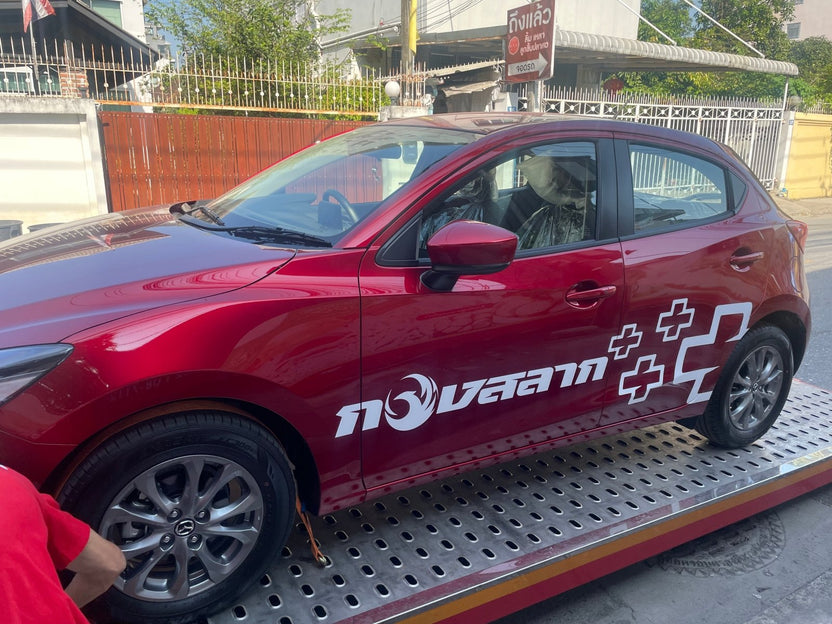 สติ๊กเกอร์ไดคัทติดรถ พิมพ์คมชัด วัสดุทนทาน กันน้ำ เหมาะสำหรับงานโฆษณา โปรโมชัน และตกแต่งรถเพื่อเพิ่มเอกลักษณ์