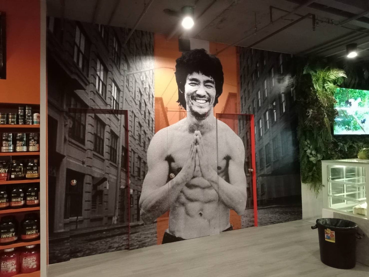 ป้ายฟิตเนส ตกแต่งยิม สปอร์ตคลับ ดีไซน์ทันสมัย พิมพ์คมชัด เหมาะสำหรับสปอร์ตคลับและศูนย์ออกกำลังกาย