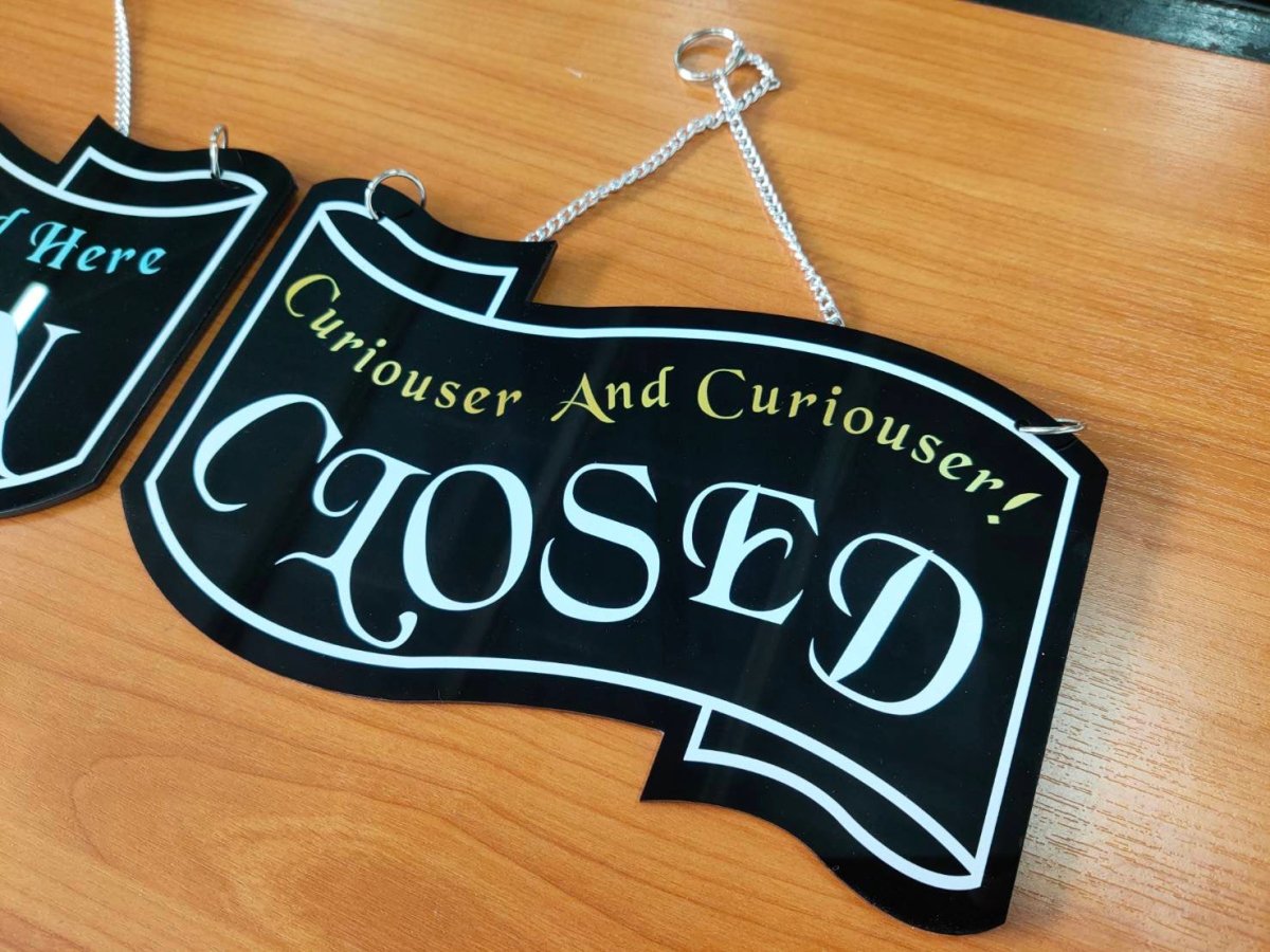 ป้ายคอมโพสิต พิมพ์สกรีนยูวี UV Inkjet พิมพ์คมชัด สีสด ทนทาน เหมาะสำหรับป้ายบริษัท อาคาร โครงการ และงานโฆษณากลางแจ้ง