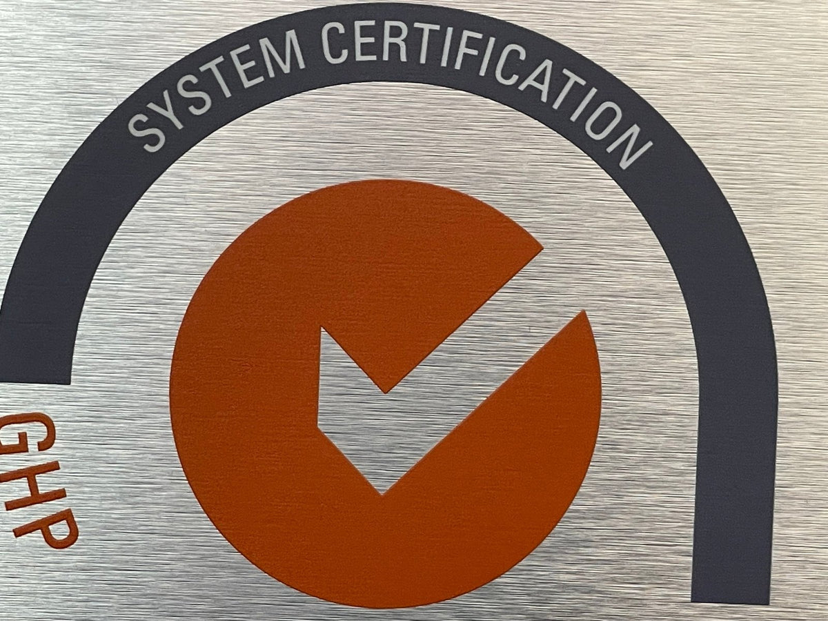 ป้ายสแตนเลส พิมพ์อิงค์เจ็ท UV ป้าย ISO  - Octopus Media Solutions