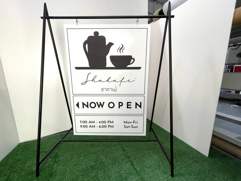 ป้ายประชาสัมพันธ์ และป้ายตั้งพื้น พิมพ์คมชัด แข็งแรง เหมาะสำหรับงานอีเวนต์ งานโฆษณา และประชาสัมพันธ์หน้าร้านหรือองค์กร