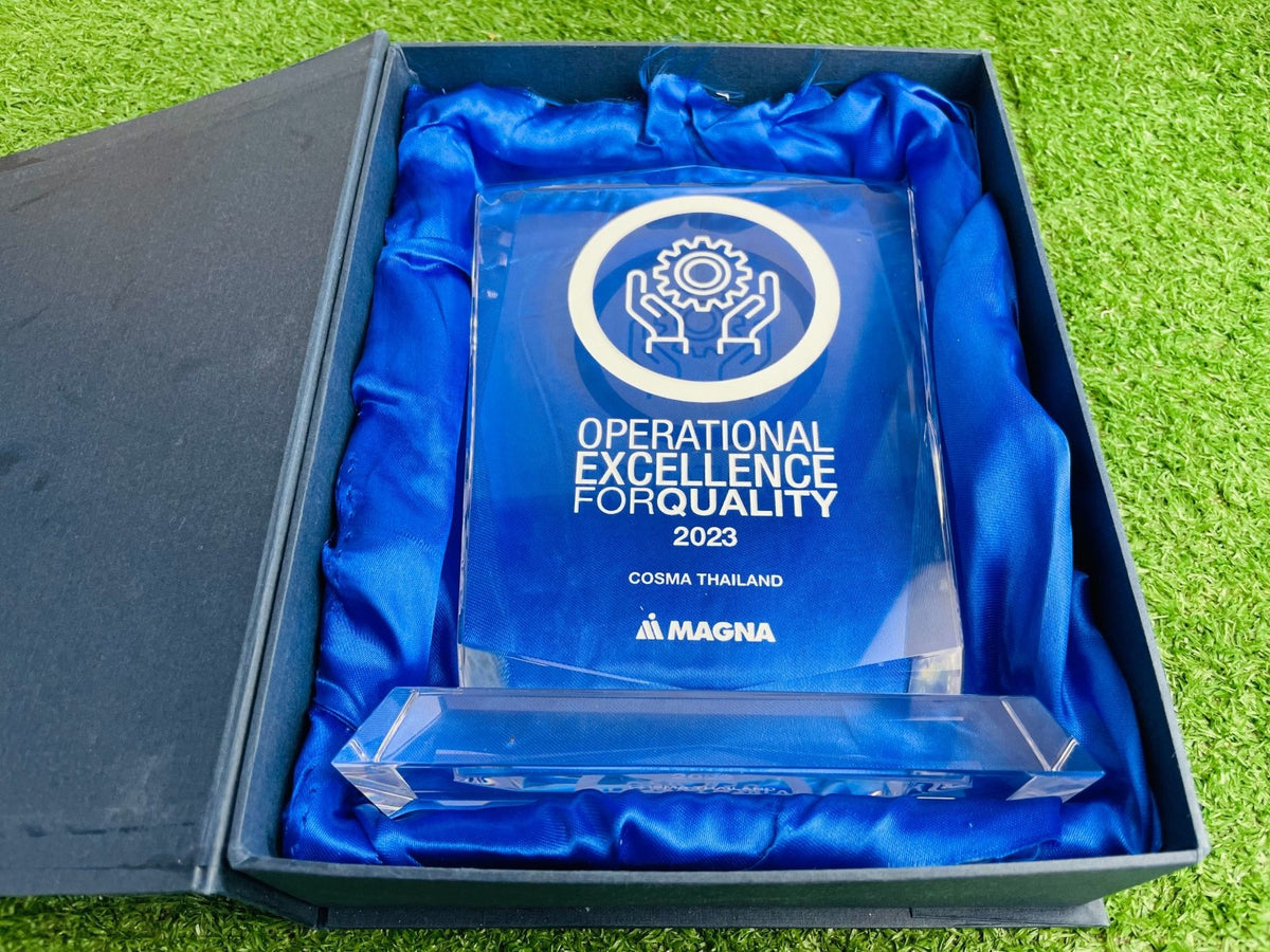 โล่รางวัล Acrylic Trophy Award อะคริลิคใส พิมพ์คมชัด ดีไซน์หรูหรา เหมาะสำหรับงานมอบรางวัล เกียรติยศ การแข่งขัน และงานองค์กร