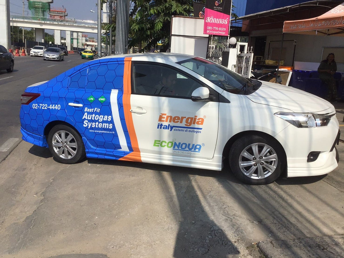 สติ๊กเกอร์ติดรถบริษัท รถเก๋ง Company Car Wrap Sticker พิมพ์คมชัด วัสดุทนทาน เหมาะสำหรับโฆษณา โปรโมชัน และสร้างภาพลักษณ์แบรนด์