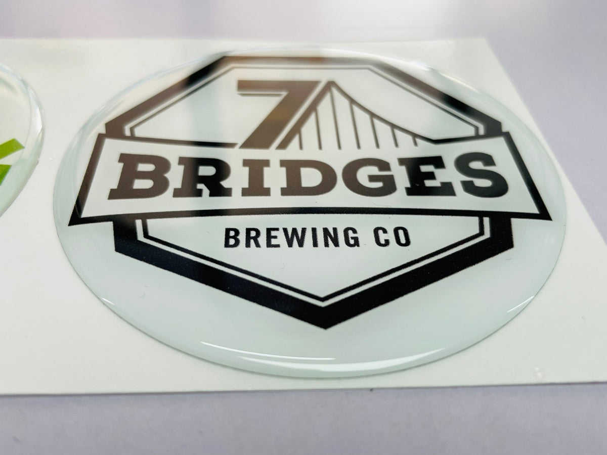 สติ๊กเกอร์เรซิ่น และสติ๊กเกอร์นูน Resin Dome Sticker พิมพ์คมชัด เคลือบเรซิ่นเงางาม เหมาะสำหรับฉลากสินค้า โลโก้ และงานพรีเมียม