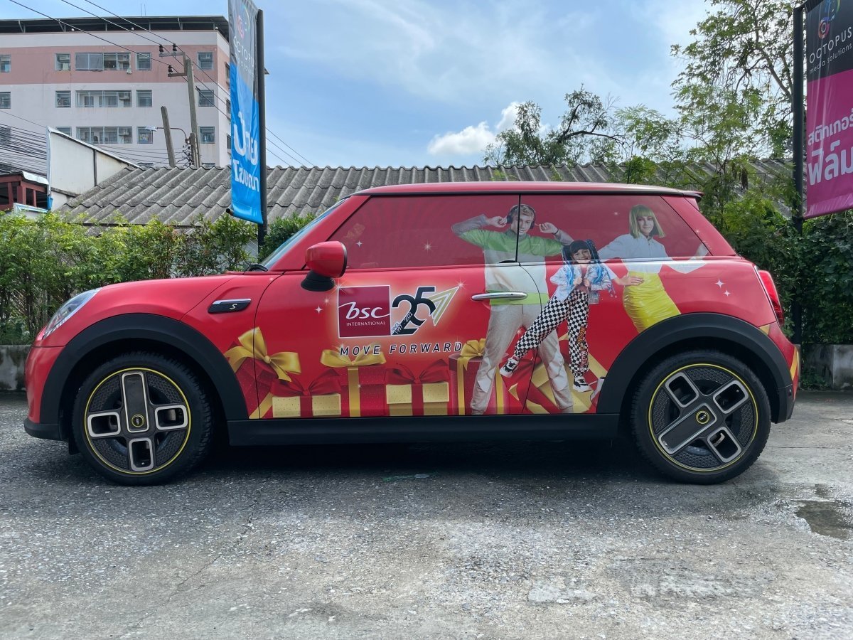 สติ๊กเกอร์ติดรถ สติกเกอร์ติดรถ ราคาถูก รับลอกสติ๊กเกอร์ติดรถ แรพรถ Sticker Wrap Car รถยนต์ รถบริษัท  รถเก๋ง สวยทน