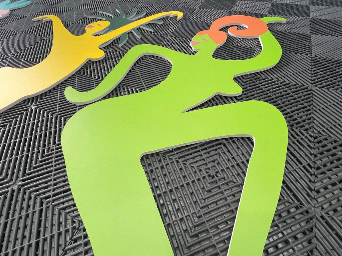 ป้ายพลาสวูดไดคัท และพลาสวูดตัวนูน พิมพ์คมชัด แข็งแรง ทนทาน เหมาะสำหรับป้ายร้านค้า ป้ายบริษัท และงานตกแต่งอาคาร