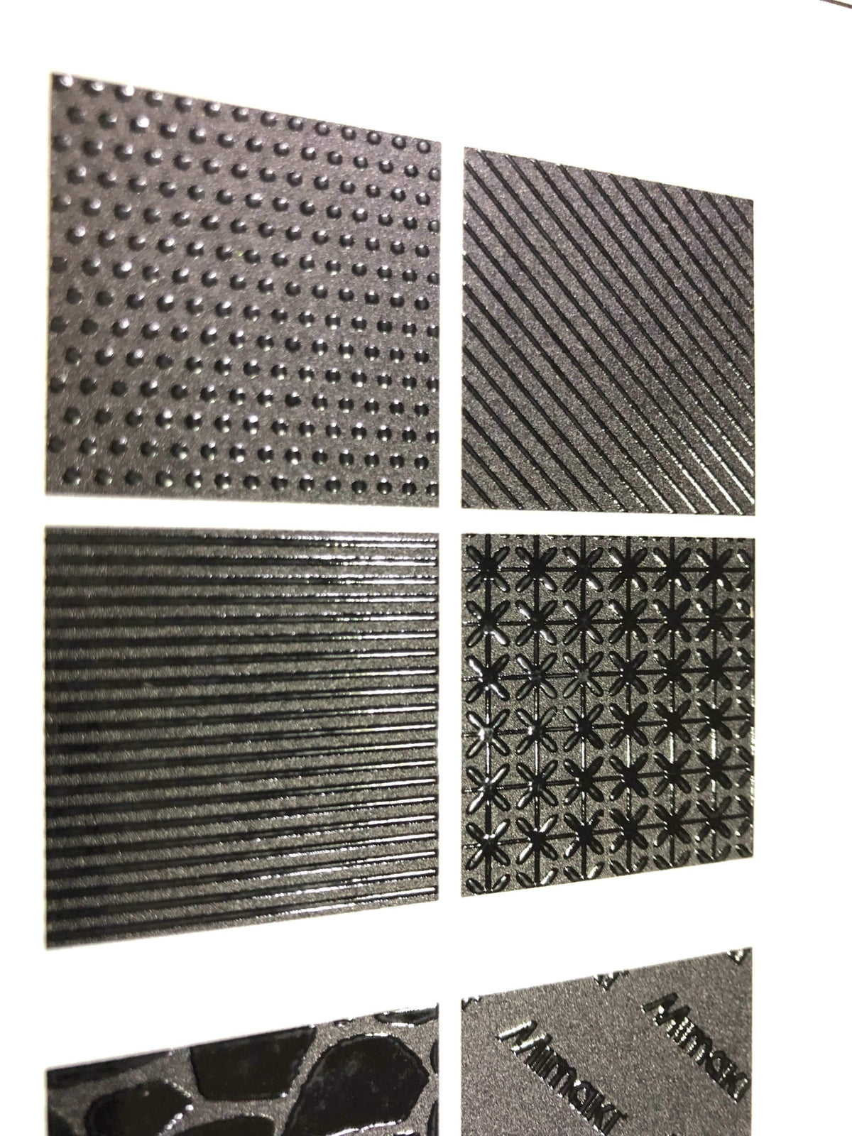 พิมพ์สกรีนยูวี รับสกรีนโลโก้ Print UV Inkjet งานพิมพ์คมชัด ทนทาน เหมาะสำหรับวัสดุหลากหลาย เช่น ไม้ โลหะ และอะคริลิค